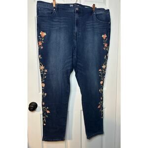 DG2 Diane Gilman 24WT 24 Women's Tall Virtual Stretch Jeans Embroidered Flowers